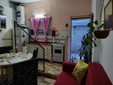 Depto Tipo Casa en Venta 40 años