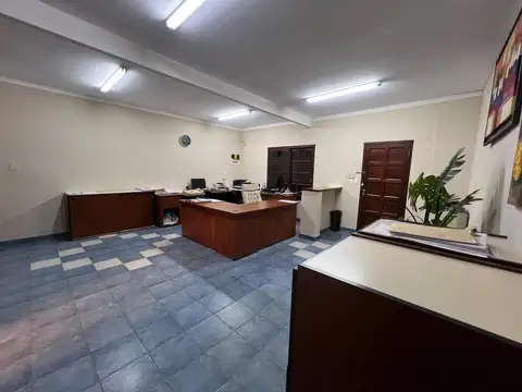 CONSULTORIO/OFICINA EN VENTA - ALBERTI AL 300