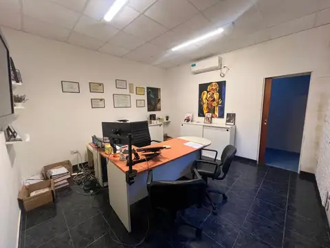 Local en Venta en Campana, USD 140.000