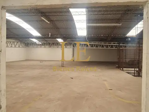 ALQUILER GALPÓN EN SAN ISIDRO