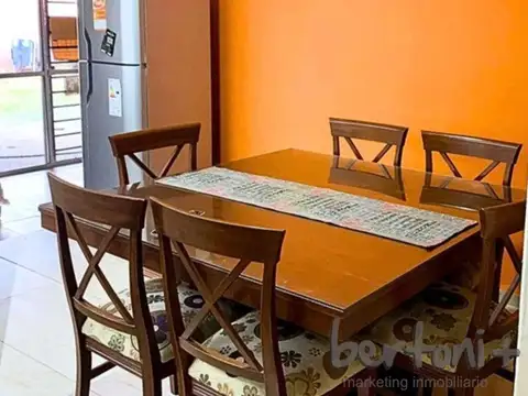 Casa 5 ambientes con 3 baños