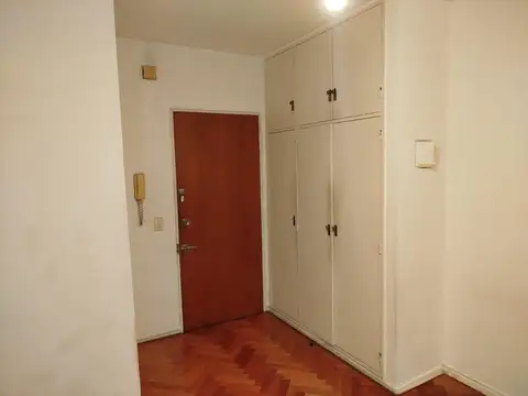 Departamento un ambiente en alquiler en Martinez, cocina integrada y balcon al contrafrente.