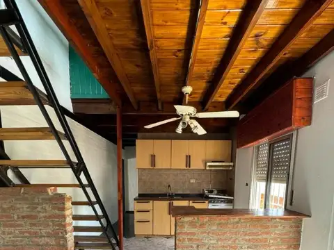 Depto Tipo Casa en Alquiler de 3 ambientes