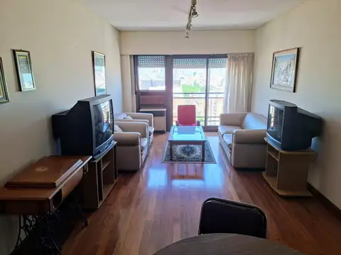 Departamento 5 ambientes con 2 baños