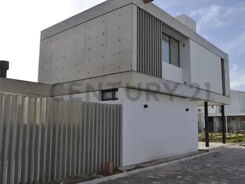 Casa en Venta en City Bell, USD 226.000