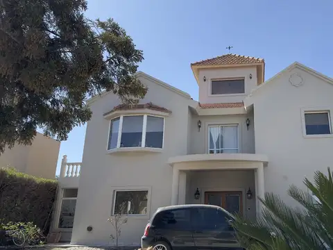 Av. República de China al 1900 - Los Cielos