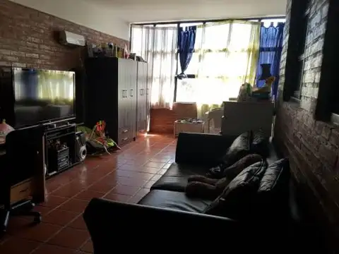 Casa 5 ambientes con 5 baños