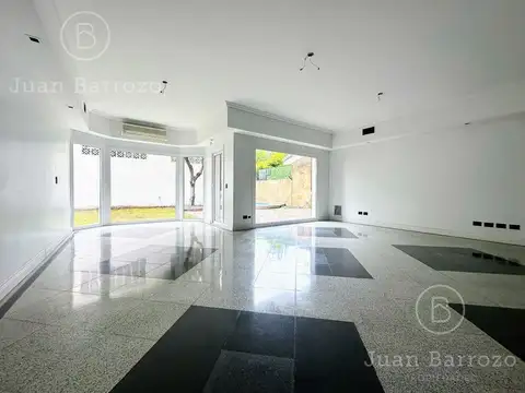 Venta de casa con 5 dormitorios en exclusiva zona de Lomas de Zamora Oeste.