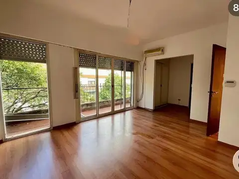 VENTA CASA CON COCHERA EN PLENO ECHESORTU
