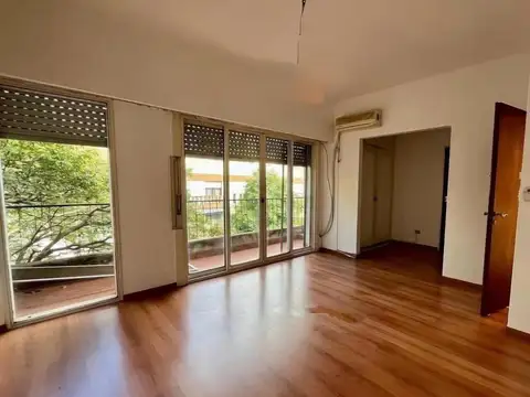 VENTA CASA CON COCHERA EN PLENO ECHESORTU