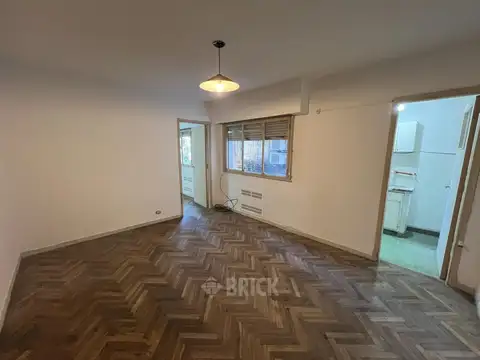 (A REFACCIONAR) SARMIENTO AL 1300 - LUMINOSO APTO PROFESIONAL