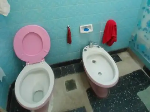 Casa en Alquiler con 1 cochera