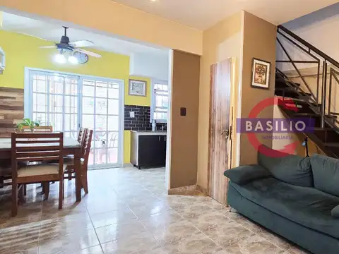 VENTA MUY BUEN DÚPLEX 4 AMBIENTES CON PATIO EN FLORIDA OESTE