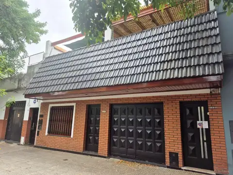 PH 3 AMB C/COCHERA - PATIO - TERRAZA Y QUINCHO C/ PARRILLA