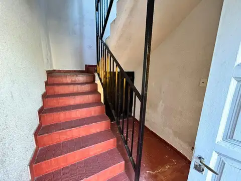 DEPTO 2 AMB- CON ESTACIONAMIENTO- SOBRE AV SAN MARTIN