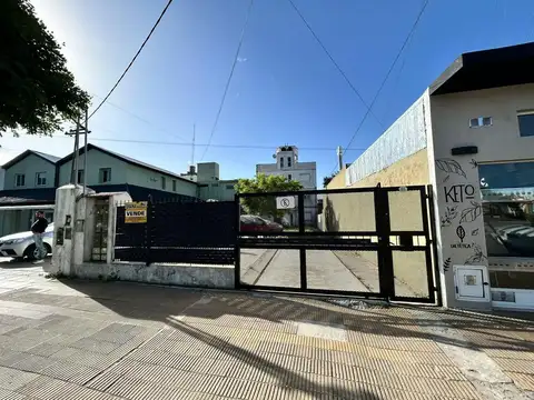 Avenida San Martin 400, Piso 1