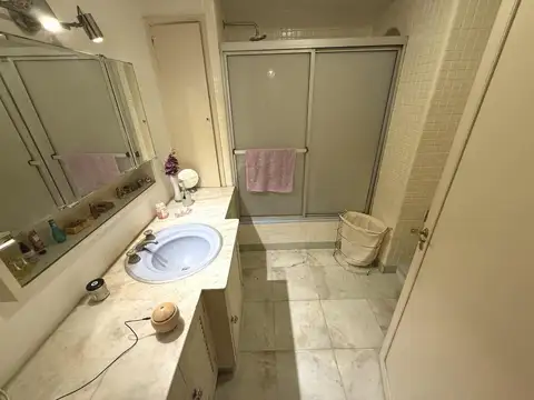 Departamento 7 ambientes con 2 baños