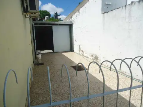 Casa en Alquiler en Villa Elvira, $ 600.000