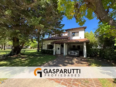 Casa en Venta en Aranjuez Country Club -Apto Crédito-