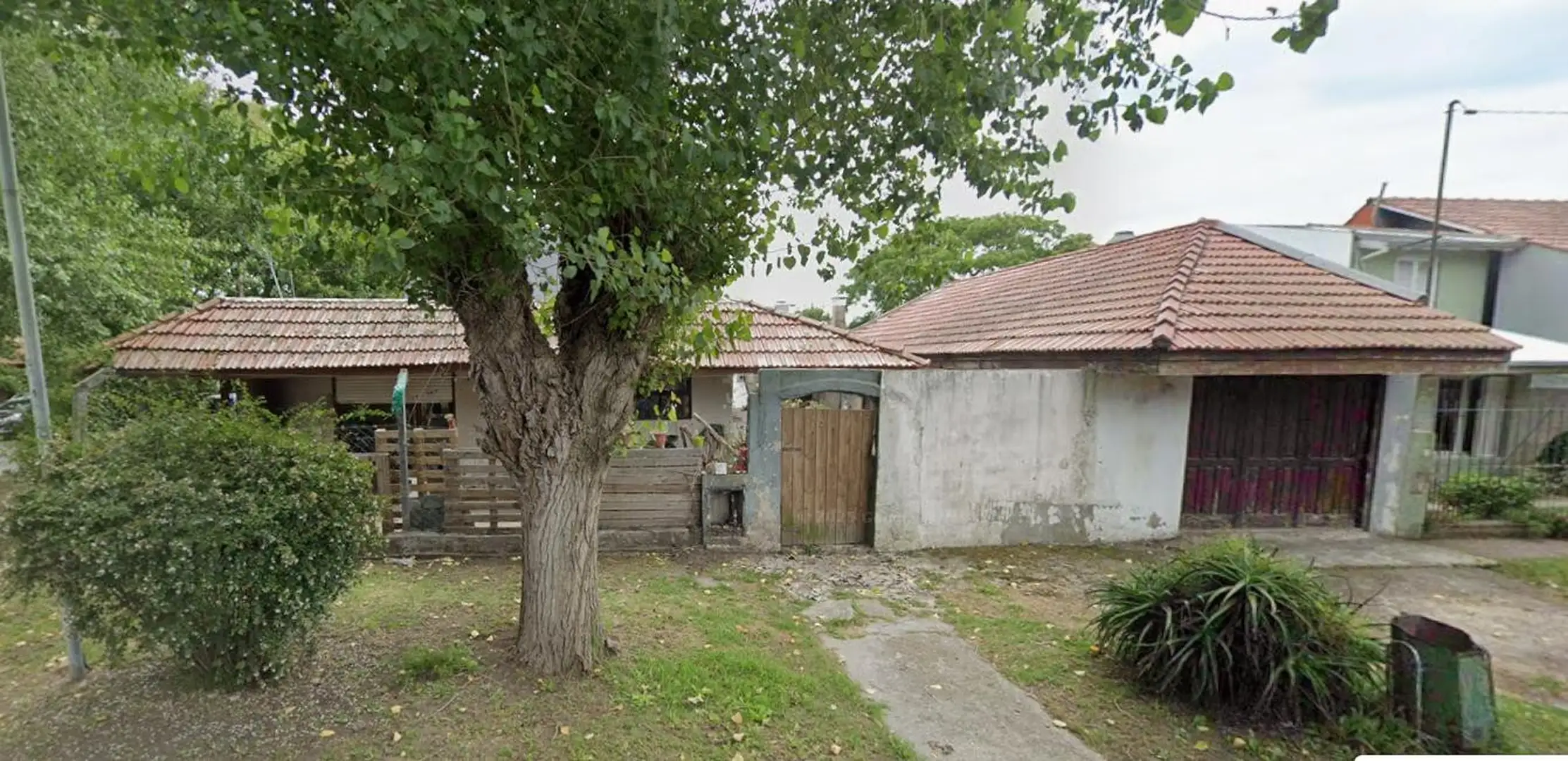 Casa en esquina inmejorable ubicacion