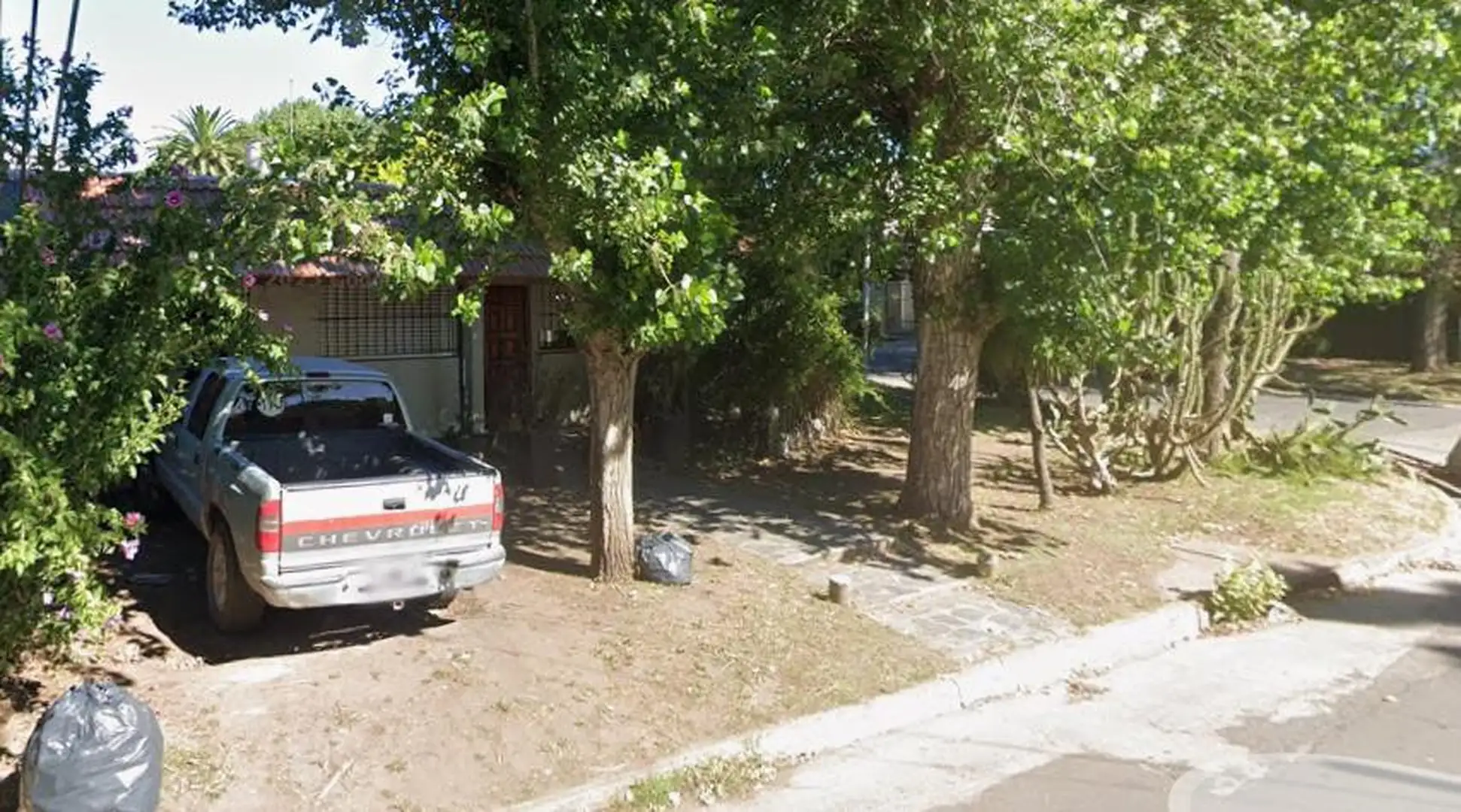 Casa en esquina inmejorable ubicacion