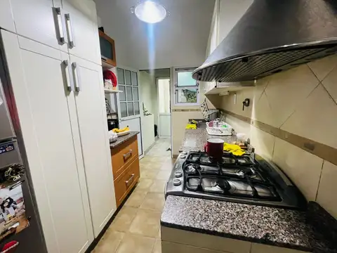 Depto Tipo Casa 5 ambientes con 2 baños