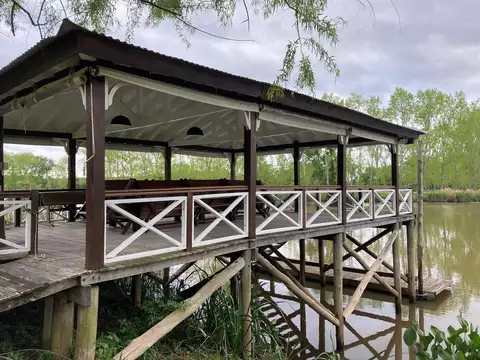 VENTA LOTE CON QUINCHO ISLA EL DURAZNO