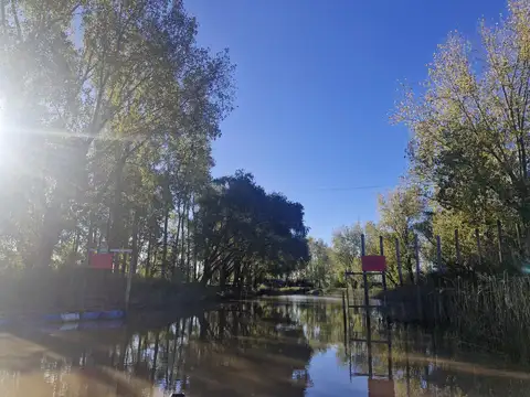 VENTA LOTE CON QUINCHO ISLA EL DURAZNO