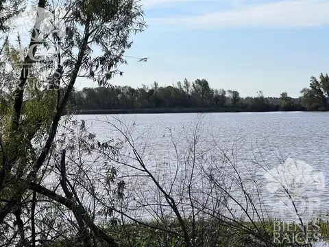Terrenos en Chacras del Paraná al golf