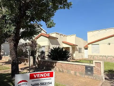 Venta de casa con galpon en Franck