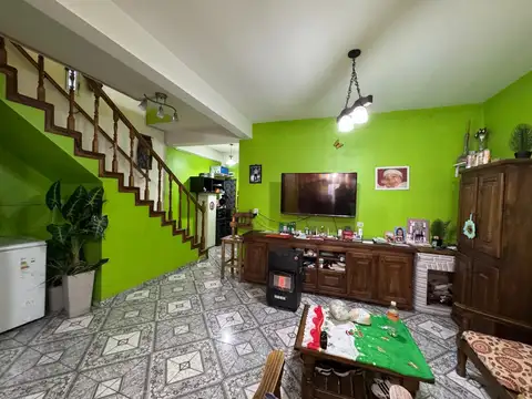 VENTA 2 CASA EN BLOQUE, 3 AMB, COCHERA Y PATIO