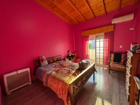 VENTA 2 CASA EN BLOQUE, 3 AMB, COCHERA Y PATIO