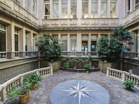 Oficina en Alquiler con 4 cocheras