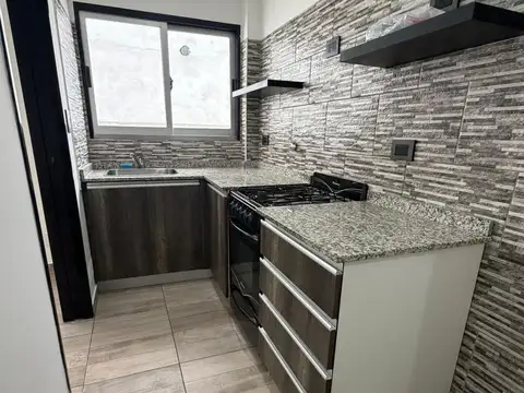 Depto Tipo Casa Monoambiente con 2 baños
