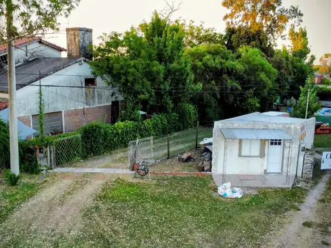 Quinta Sauce Montrull de dos dormitorios con departamento al frente a ruta 12 