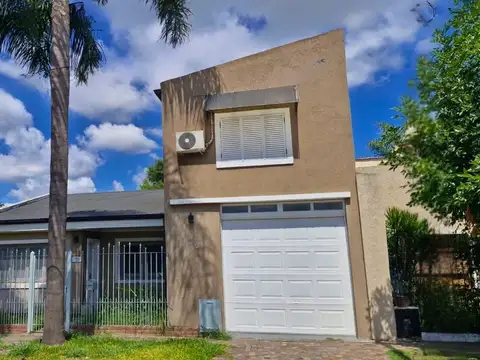 VENTA CASA 4 AMBIENTES ITUZAINGO