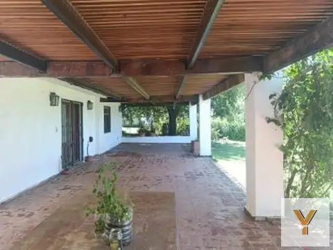 Casa 5 ambientes con 4 baños