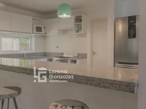 Casa 5 ambientes con 3 baños
