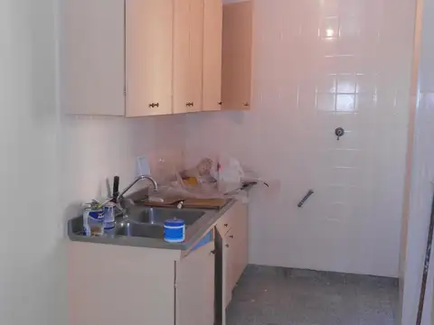 Av Pres Bartolome Mitre 1331 , Piso 5