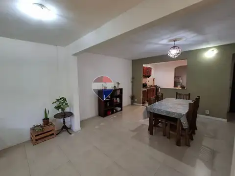 VENTA CASA 4 AMB C/COCHERA QUILMES APTO CREDITO