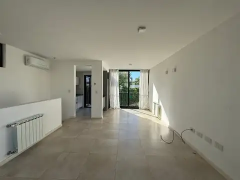 Venta de triplex de 2 dormitorios, en gonnet