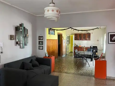 CASA 3 DORMITORIOS, COCHERA, PATIO, ZONA NORTE