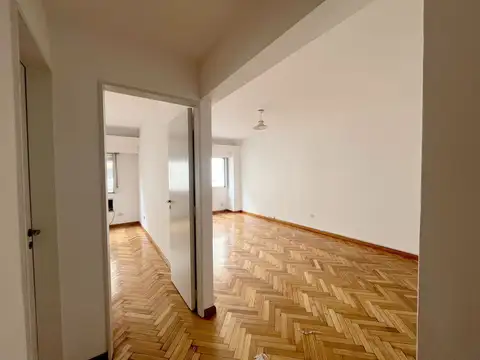 Venta Departamento 2 ambientes Microcentro