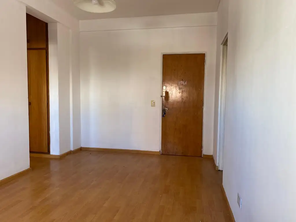 54 e/ 11 y 12 800, Piso 7
