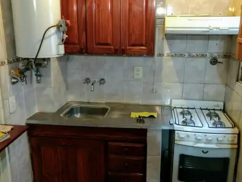 . Alquilo 2 ambientes en San Cristobal