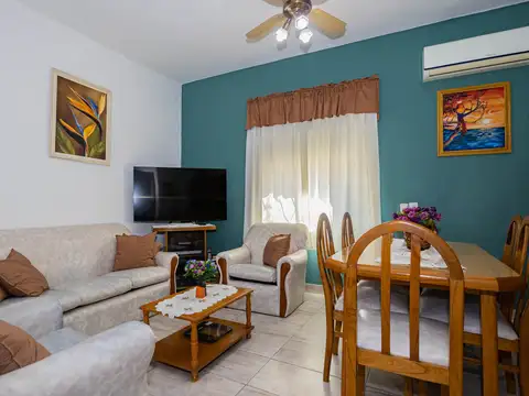 Casa 5 ambientes con 2 baños