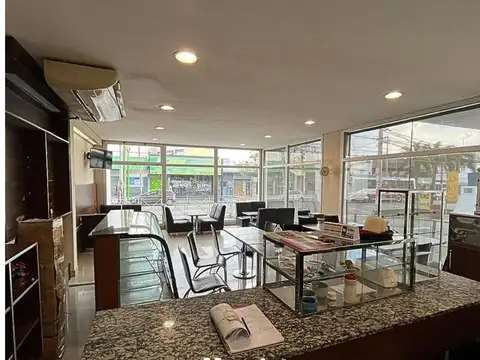 Local en Venta en Moron Sur, USD 690.000