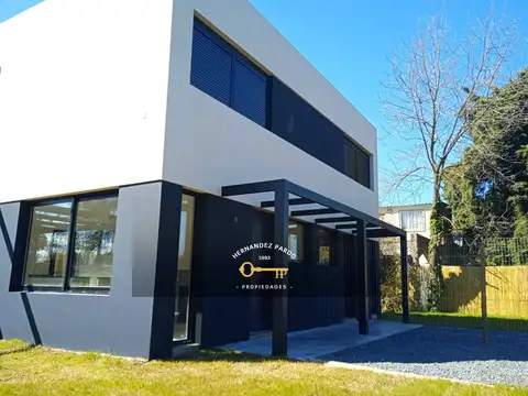 Hermosa casa esquina a estrenar, Solymar Norte