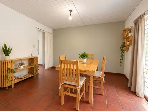Casa 3 ambientes con 1 baño