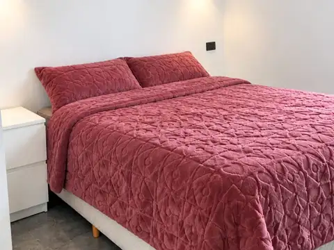 CASA QUINTA CON PILETA Y GALPON
